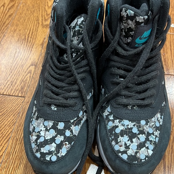 Nike Air limited edition boots - Picture 3 of 4